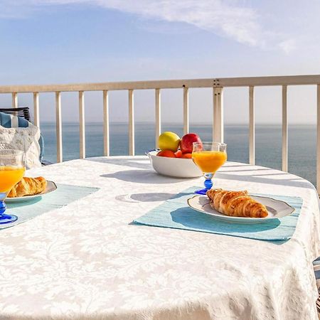 Cozy Apartment In Benalmadena With House Sea View Zewnętrze zdjęcie